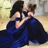 Förtjusande Royal Blue Flower Girl Dress Halter Baby Girls Pageant Dresses Princess Ball Gown Kids Bröllopsklänningar