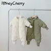 Honeincherry Winter Coat Grube Ciepłe ubrania dla niemowląt Leotard Climbing Girl Boy Romper 211229