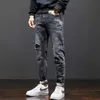 Koreański styl moda mężczyźni dżinsy retro czarny szary elastyczny slim fit rozdzierający denim spodnie Streetwear Hip Hop Designer Ołówek Spodnie
