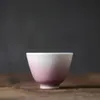 czerwony teacup.