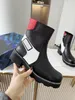 Designer Non Slip Women's Boots Sexig tjock häl öken plattform Stövlar Bee Star Läder Vinter Shoebox Storlek 35-42