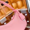 2021 Luxurys Designer Frauen Geldbörsen Damen Brief Plain Nylon Leder Umhängetasche Handtaschen Messenger Hobos Clutch Taschen Mode Lässig Reißverschluss Totes Cross Body