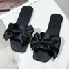 Lady Summer Slippers Comfort Outdoor Hotel Wedding Evening Slip-on Flat Front Tie Silk Satin Bow Slide Sandals Y0906