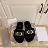 2021 pantofole di lana di alta qualità moda donna lettera fibbia in metallo scarpe di lana sexy morbide e confortevoli scarpe firmate con suola spessa scatola di lusso dimensioni: 35-41