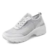 2021 Chaussures de course de concepteur pour femmes Gris Blanc Violet Rose Noir Fashion Hommes Baskets Sports de plein air de haute qualité Taille 35-42 QL