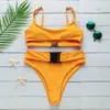 مجموعة بيكينيس 2022 مثير صفراء عالية الخصر Biquini ضمادة الإبزيم حذبة السباحة بدلة السباحة ملابس السباحة