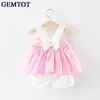 GEMTOT en été des nouveaux vêtements pour enfants bébé fille costume enfant bébé grille condole ceinture derrière pantalon bowknot costume Q0716