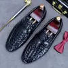Lyxiga män Klädskor Äkta Läder Flätat Bröllop Loafers Black Brown Business Office Formell Slip On Mens Shoes