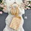 Summer Knit Two Piece Set Vintage Style Plaid Print Top corto senza maniche e mini gonna a tubino Abiti da donna Set di abbigliamento 210603