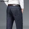 Мужчины ледяные шелковые джинсы осень синий черный растягивающие бизнес случайные бренд мужской плюс размер 28-40 210723