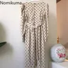 Nomikuma Polka Dot Dress Kvinnor Slim Waist Lace Up Vintage V Neck Långärmad Corduroy Klänningar Koreanska Eleganta Vestidos 3a647 210514