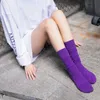 Chaussettes de sport d'été pour femmes, couleur unie, simples, douces, avec lettres imprimées, longues