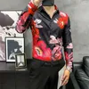 Bahar Erkekler Gömlek Anime Baskı Uzun Kollu Rahat Gömlek Streetwear Slim Fit Çiçek Elbise Gömlek Erkekler Giyim Camisa Masculina 210527