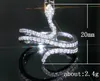 サイドストーンズ銀色の融解CZの石の絶妙な積み重ね可能なヘビ形のリング2022のトレンディな絶妙な動物の蛇リング