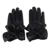 Cinco dedos luvas de mulheres curto de borboleta de couro para mulheres Black Guantes Soft PU Fashion 109#2