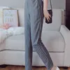 Qooth England-Stil gestreifte Hose mit elastischem Taillenstreifen, knöchellang, Bleistift-Frühlings-Ankunftshose QH1078 210609