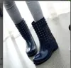 2022Wapproof 여성 PVC 중간 부츠 여성 패션 신발 뜨거운 스타일 소녀 비 보트