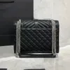 Zincir Crossbody Tasarımcı Çanta Top 7a Kalite Buzağı Havyar Hakiki Deri Deri Deri Cross Vücut Kadın Çantalar Omuz Çantaları Zarf Çantaları