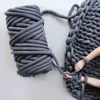 1PC ZENGA 500g épais super gros fil épais pour tricoter à la main Crochet doux gros coton bricolage bras tricot itinérant couverture de fil de filage Y211129