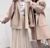 Kvinnors ullblandningar 2022 Pink Real Pur Coat Winter Jacka Women Natural Collar Hood Cashmere Woolen Overcoat Ladies Casual Outerwear Bery2