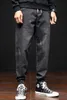 秋の男性ストレッチジーンズプラスサイズのハーレムデニムパンツ緩いカジュアルネクタイの足直角ズボングレーブラック44 48 210531