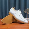 Zapatos De Vestir Negocios Piel Verdadera Primavera/Otoño Hombre Oxford Formal Tallas Grandes Casual Retro Negro Vino Tinto 2022 Blanco Hecho A Mano 220223