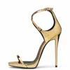 Sandálias 2022 Mulher estilo celebridade metálico ouro stiletto salto verão oco tornozelo fivela cinta de salto alto sapatos