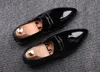 男性カジュアルビジネス結婚式のフォーマルドレス明るい特許レザーシューズスリップ怠惰なドライビングオックスフォード靴黒赤ローファーズザパトス