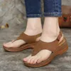 Buty dla kobiet Letnie Sandały 2021 Moda Solid Color Non Slip Casual Outdoor Clip Toe Wee Sandals Kobieta Beach But X0728