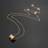 Toppkvalitet rostfritt stål B -bokstav Spring Pendant Kvinnor Designer Halsband Guld Sier Rose Colors Lover Halsband Fashion Par Smycken