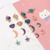 Est 50 pcs/Lot paillettes émail alliage breloques mode boule de terre coeur saturne lune étoile forme or ton huile goutte Mini pendentifs