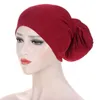 Berretto turbante di colore puro da donna musulmana islamica Copricapo Hijab Africa India Lady Accessori per capelli moda Cappello Foulard Beanie