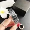 Montres-bracelets 2021 Dames Loisirs Tendance Luxe Bracelet Montre Fille Mode Sport Quartz Bande En Acier