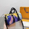 Bolsas de grife mais recentes Tie Dye Nano Pillow Bag Feminina Masculina Luxos Travel Handle Handbag 2021 Europa e América Popular Bolsa M80953 XS