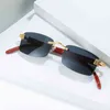 10% de réduction sur les lunettes de soleil pour hommes et femmes de luxe 20% de réduction sur la boîte de style sans cadre jambe en bois film océan lunettes de mode croisées