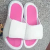 designer sandaler för män lyx skor glidor sommar mode platt tjocka sandaler vit röd svart grön kvinna strand slipper flip par flop