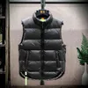 Mäns Down Vest Vinter Varm Vit Anka Down Puffy Padded Waistcoat Fashionable Vindtät Tjock Jacka Outwear Man Kläder Y1103