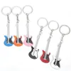 Porte-clés en métal porte-clés - 6 couleurs Mini guitare classique porte-clés anneau Instruments de musique femmes sac breloque cadeau