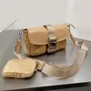 2021 Новейшие сумки на плече высококачественные нейлоновые сумки продают роскошные дизайнеры кошелька.