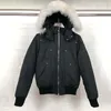 2021 Winter Mens Down Jacket Fashion Pocket Pocket Coats gruesos con capucha tibia Capacina suelta1824807