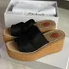 Designer Espadrille Sandália Plataforma Salto Cunha Mule Glyn Impressão Branca Cunha Amadeirada Letra Sandálias Lona Salto Alto Com Caixa NO312