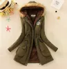 Vinter Kvinnor Coat 2022 Kvinnors Parka Casual Outwear Militär Hooded Fur Coat Down Jackor för Kvinna