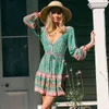 Jastie Boho Blumendruck Minikleid V-Ausschnitt Langarm Lässige Strandkleider Zigeuner Damen Vintage Kurze Kleider Weibliche Herbst 210419