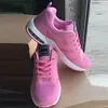 2021 Kvinnor Sock Skor Designer Sneakers Race Runner Trainer Tjej Svart Rosa Vit Outdoor Casual Shoe Top Quality W89