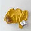 赤ちゃんの長袖の衣装かわいい刺繍入りスウェットシャツとズボン2pcs幼児用の男の子の女の子カジュアル服セット2202174085184