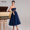Weiyin Custom Color Robe de bal courte sans bretelles chérie une ligne robes de soirée élégante illusion corsage thé longueur robe de soirée 210719