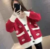 2022 Designer Womans GUCGI Women039s Sweater Retro Light Luxury Gold Thread Flor Costura Solta VNeck Fino Cardigan Jacket2738005