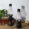 Retro Nostalgic Kerosene Lâmpada Resina Castiçal Estatueta Vintage Lâmpada De Cavalo Artesanato Vela De Mesa Decoração Decoração Presente 210722