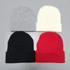 Autumn Winter Man Beanie Black Greycool Fashion Hats Kvinna Stickning ha t unisex varm h vid klassiskt mössvarumärke stickade hatt 4Colors BA7696290