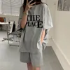 女性用Tシャツ150kg大脂肪mmサマーファッション外国スタイルのレジャースポーツスーツショーツ年齢削減2セット